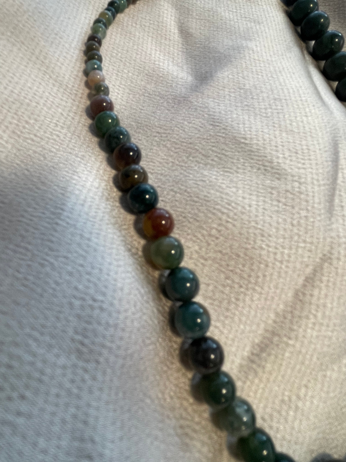 Serpentine & Indian Agate Graduated Necklace